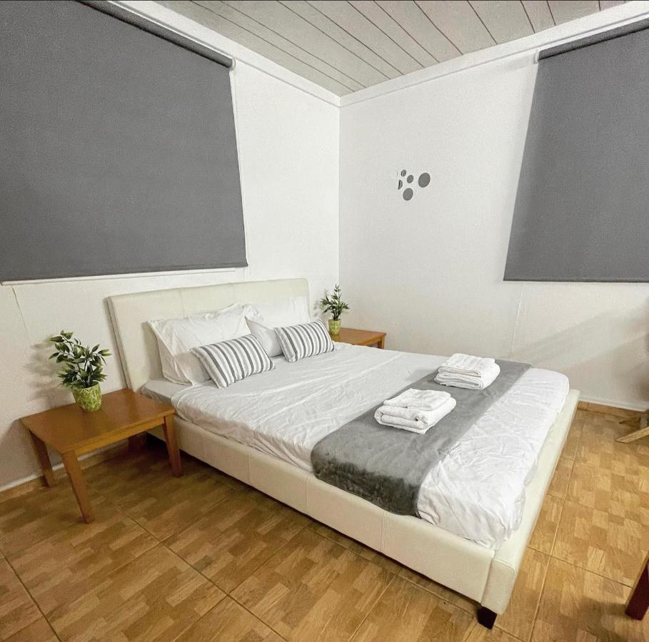 Comfortable, Modern Studio Apartment โปรทาราส ภายนอก รูปภาพ